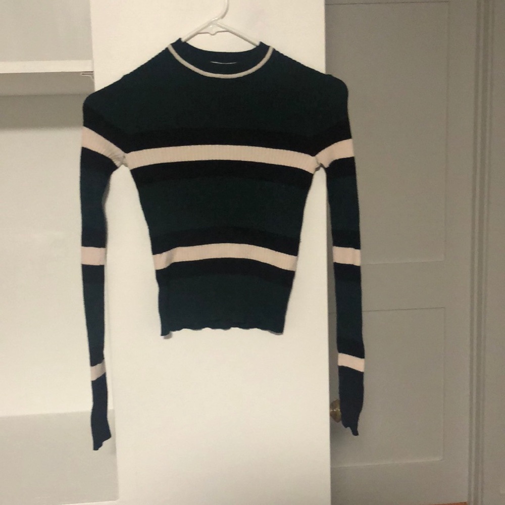 Women’s small dark green sweater